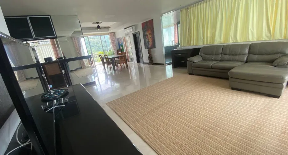 For rent 3 bedrooms apartment in Mueang Phuket, Phuket