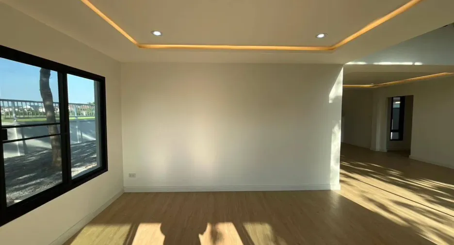 出售 4 卧室 独立屋 在 Phutthamonthon, Nakhon Pathom
