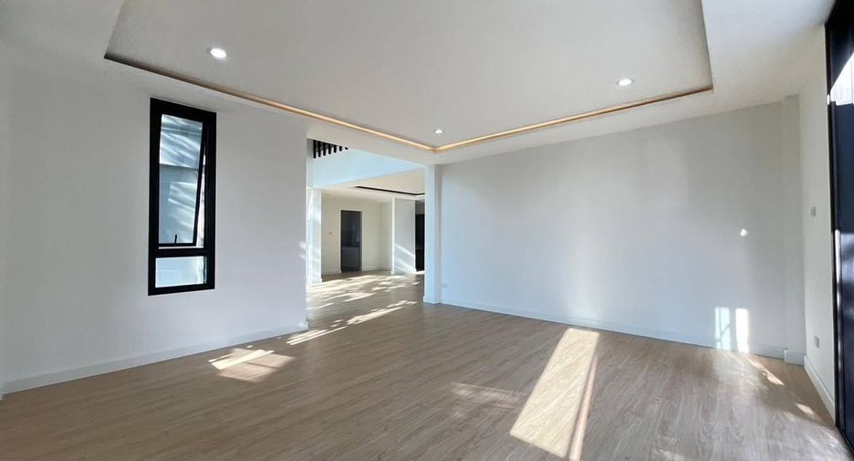 出售 4 卧室 独立屋 在 Phutthamonthon, Nakhon Pathom