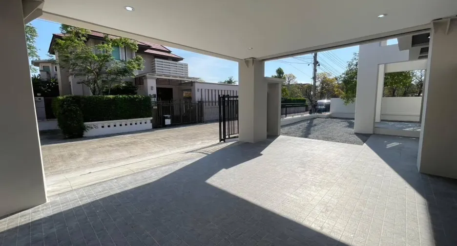 出售 4 卧室 独立屋 在 Phutthamonthon, Nakhon Pathom