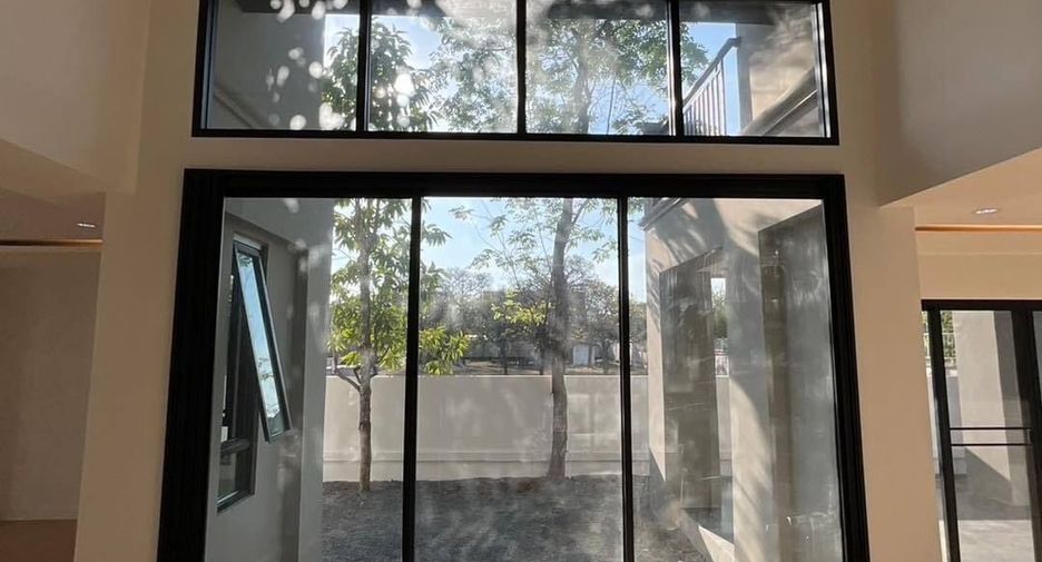 出售 4 卧室 独立屋 在 Phutthamonthon, Nakhon Pathom
