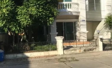 For sale 2 bedrooms townhouse in Bang Phli, Samut Prakan