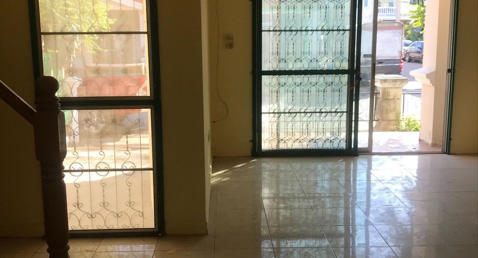 For sale 2 bedrooms townhouse in Bang Phli, Samut Prakan