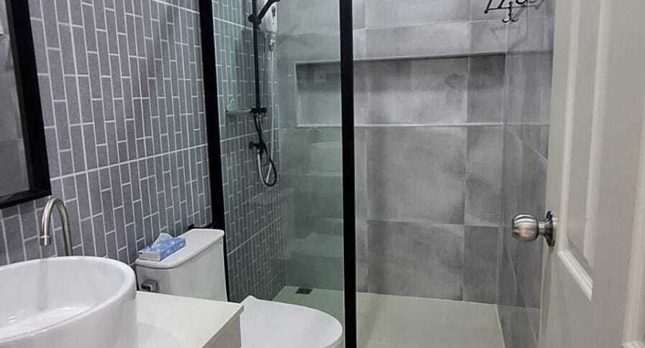For rent 2 bedrooms townhouse in Mueang Phuket, Phuket