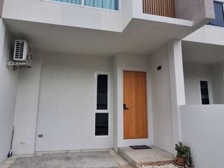 For rent 2 bedrooms townhouse in Mueang Phuket, Phuket