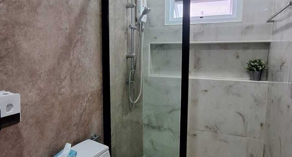 For rent 2 bedrooms townhouse in Mueang Phuket, Phuket