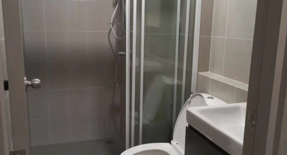 For rent 1 bed condo in Mueang Nonthaburi, Nonthaburi