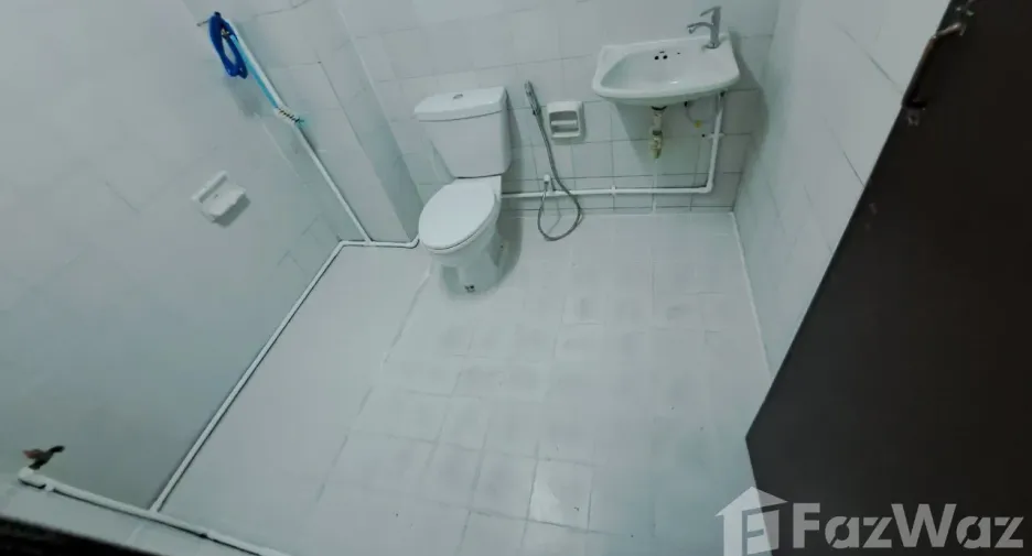 Продажа 4 спальни торговое помещение в Mueang Nonthaburi, Нонтабури