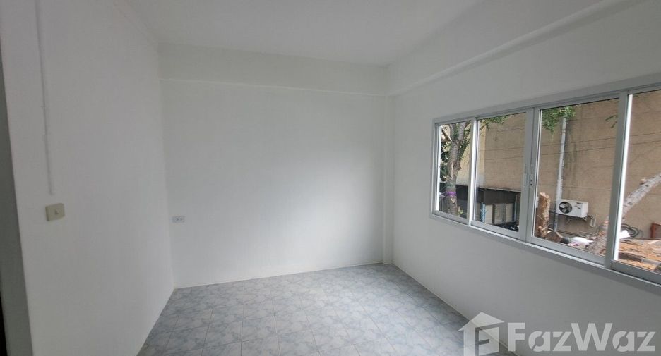 Продажа 4 спальни торговое помещение в Mueang Nonthaburi, Нонтабури