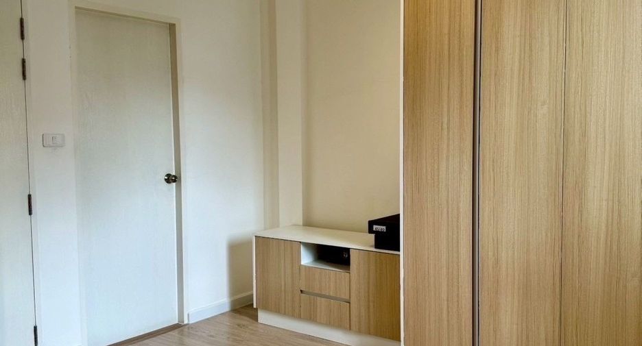 For sale 4 bedrooms townhouse in Lam Luk Ka, Pathum Thani