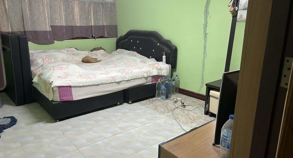 For sale 5 bedrooms house in Pho Thale, Phichit