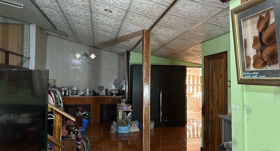 For sale 5 bedrooms house in Pho Thale, Phichit