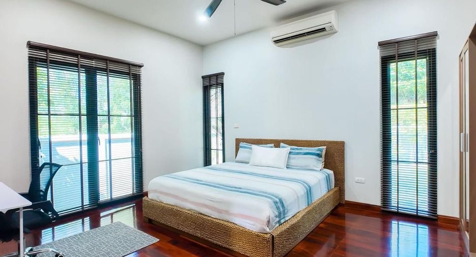 For sale 3 bedrooms villa in Mueang Phuket, Phuket