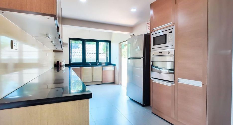 For sale 3 bedrooms villa in Mueang Phuket, Phuket