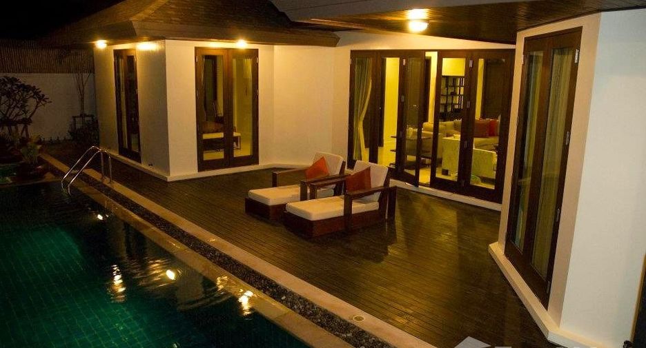 Villa en alquiler de 3 habitaciones en Mueang Phuket, Phuket