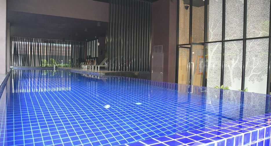 For sale 2 ベッドルーム condo in Khlong Toei, Bangkok
