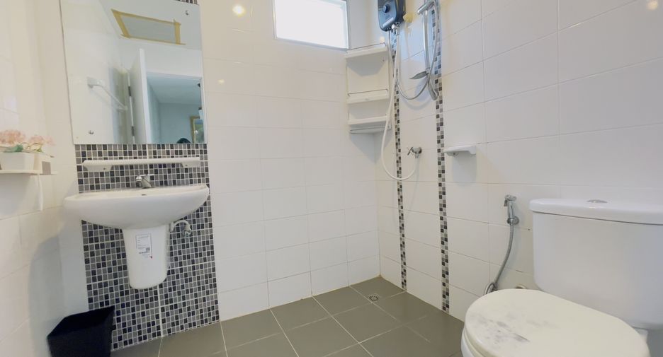 For rent 2 bedrooms townhouse in Thalang, Phuket