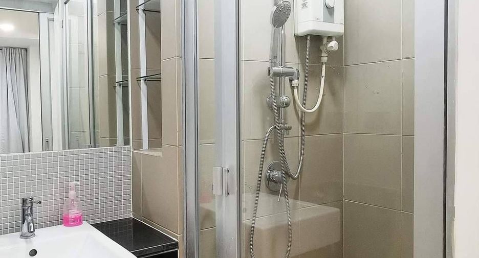 For sale 1 bed condo in Huai Khwang, Bangkok