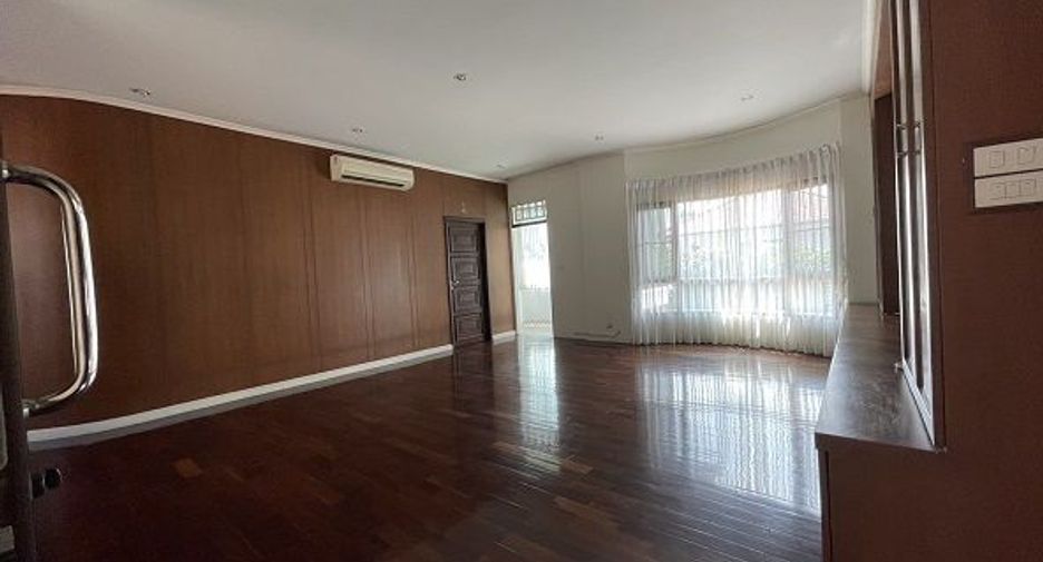 À vendre 4 chambres maison à Bang Phli, Samut Prakan