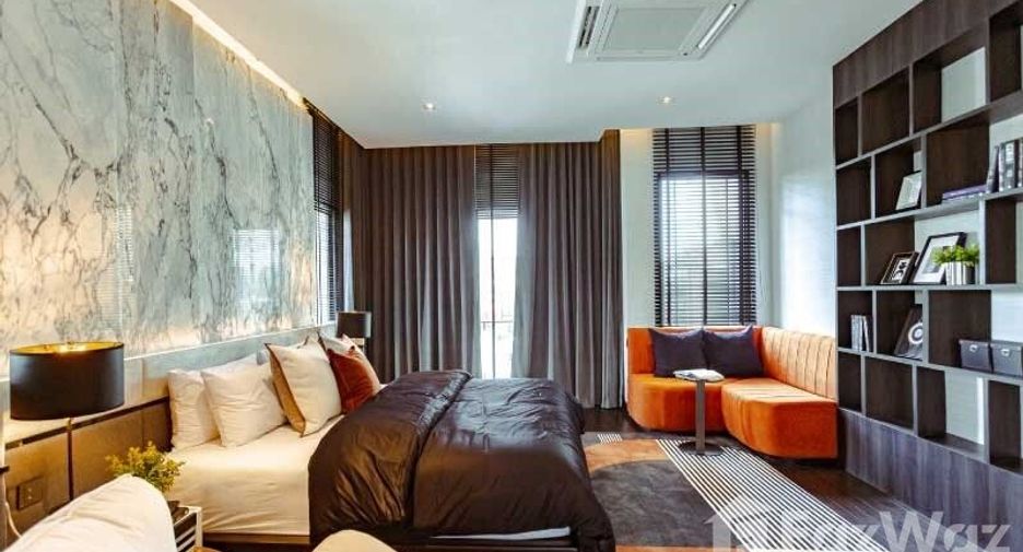 For sale 5 bedrooms house in Mueang Samut Prakan, Samut Prakan