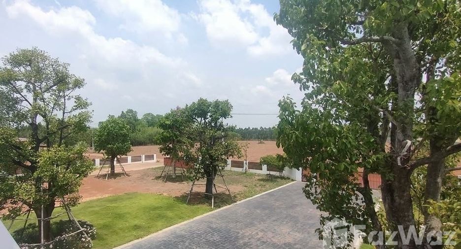 For sale 4 bedrooms house in Kabin Buri, Prachin Buri