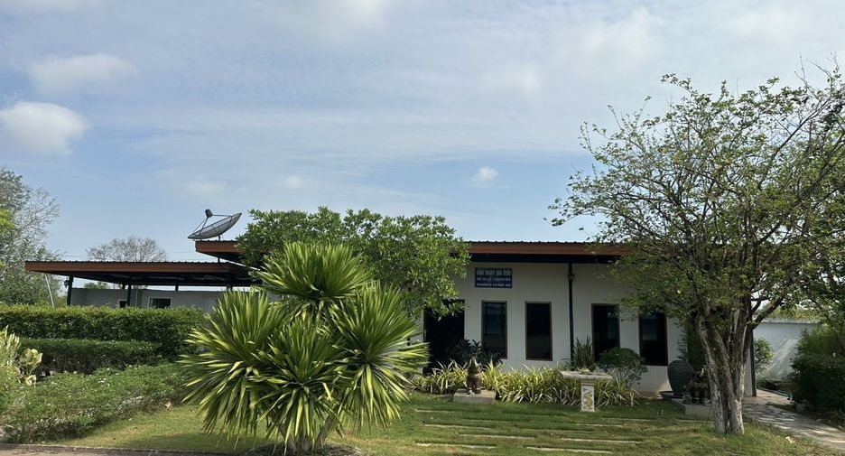 For sale 4 bedrooms house in Kabin Buri, Prachin Buri