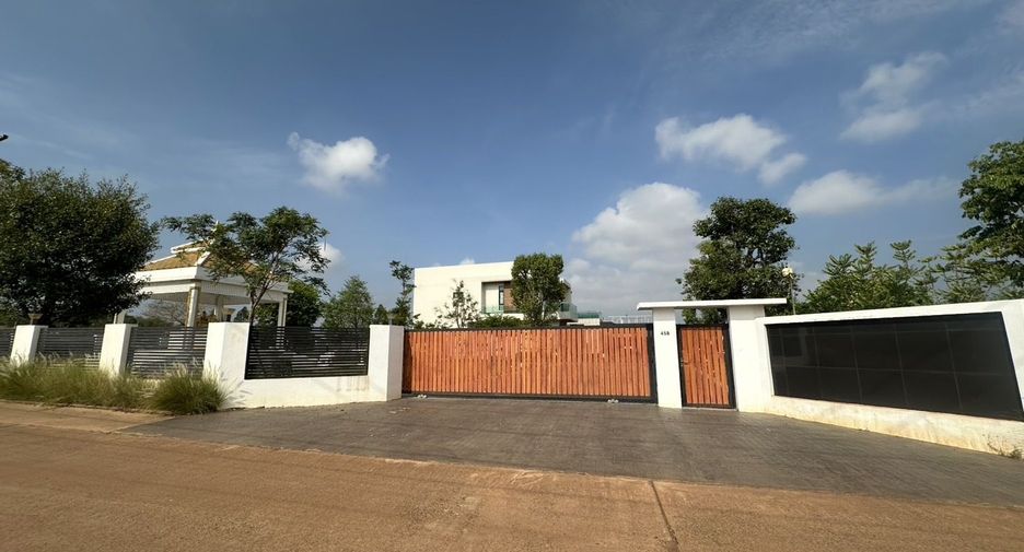 For sale 4 bedrooms house in Kabin Buri, Prachin Buri