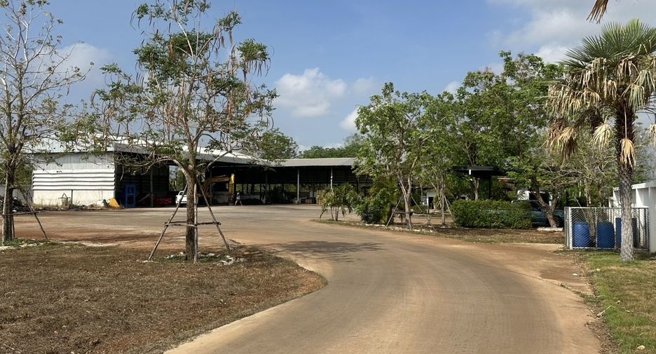 For sale 4 bedrooms house in Kabin Buri, Prachin Buri