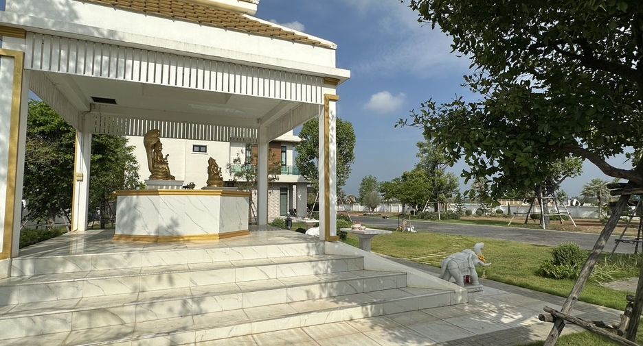 For sale 4 bedrooms house in Kabin Buri, Prachin Buri