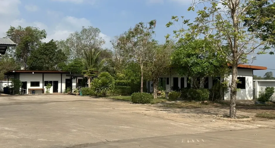 For sale 4 bedrooms house in Kabin Buri, Prachin Buri