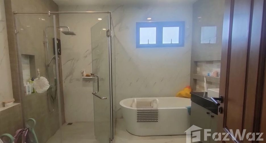 For sale 4 bedrooms house in Kabin Buri, Prachin Buri