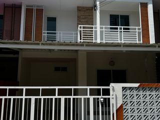 À louer 4 chambres maison à Thalang, Phuket