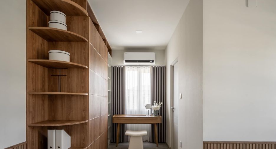 For sale and for rent 4 bedrooms house in Bang Phli, Samut Prakan