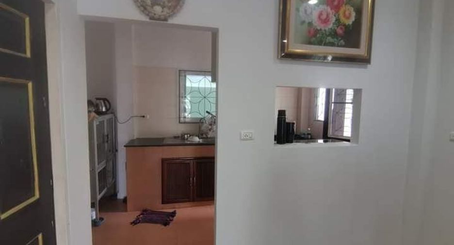 For rent 4 bedrooms townhouse in Mueang Phuket, Phuket