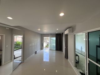 出售 3 卧室 独立屋 在 Bang Phli, Samut Prakan
