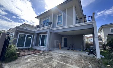 Haus zum Kauf mit 3 Zimmer in Bang Phli, Samut Prakan