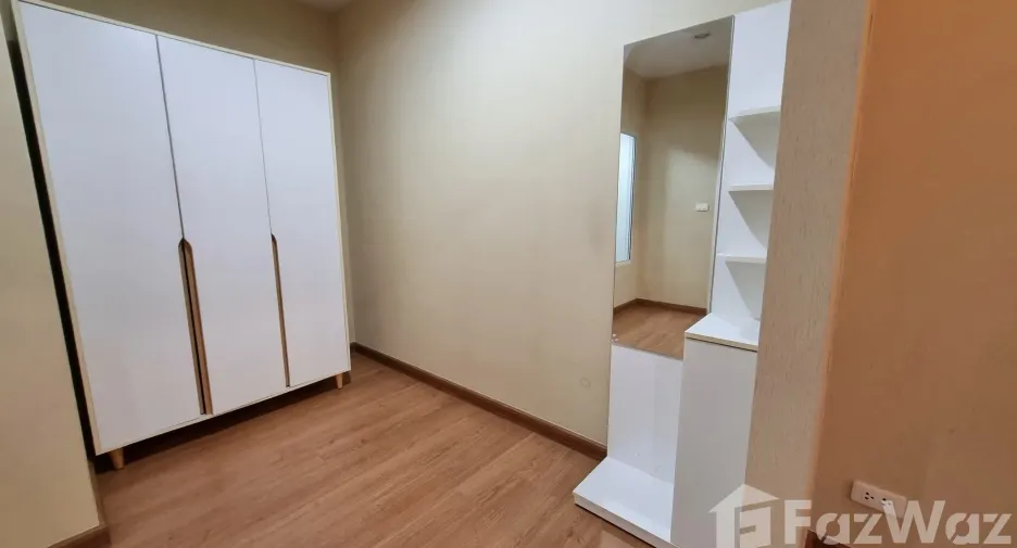 For rent 3 bedrooms townhouse in Pak Kret, Nonthaburi