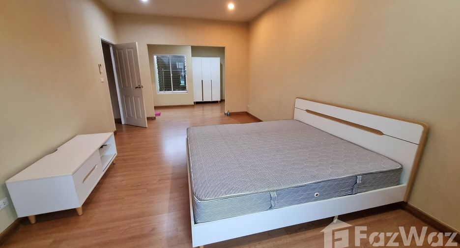 For rent 3 bedrooms townhouse in Pak Kret, Nonthaburi