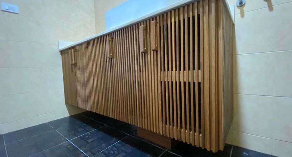 For sale 5 bedrooms villa in Kathu, Phuket