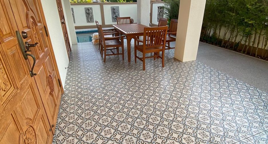 For sale 5 bedrooms villa in Kathu, Phuket
