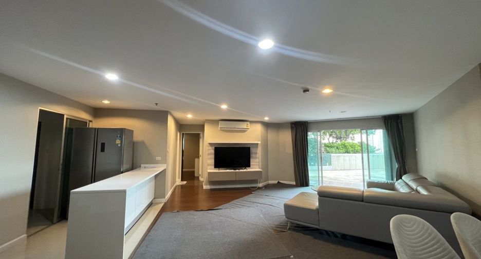 Condo en venta y en alquiler de 5 habitaciones en Huai Khwang, Bangkok