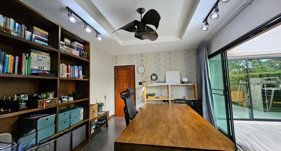 For sale 3 bedrooms house in Taling Chan, Bangkok