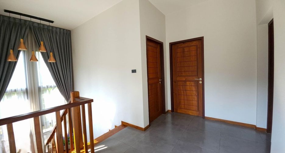 For sale 3 bedrooms house in Taling Chan, Bangkok