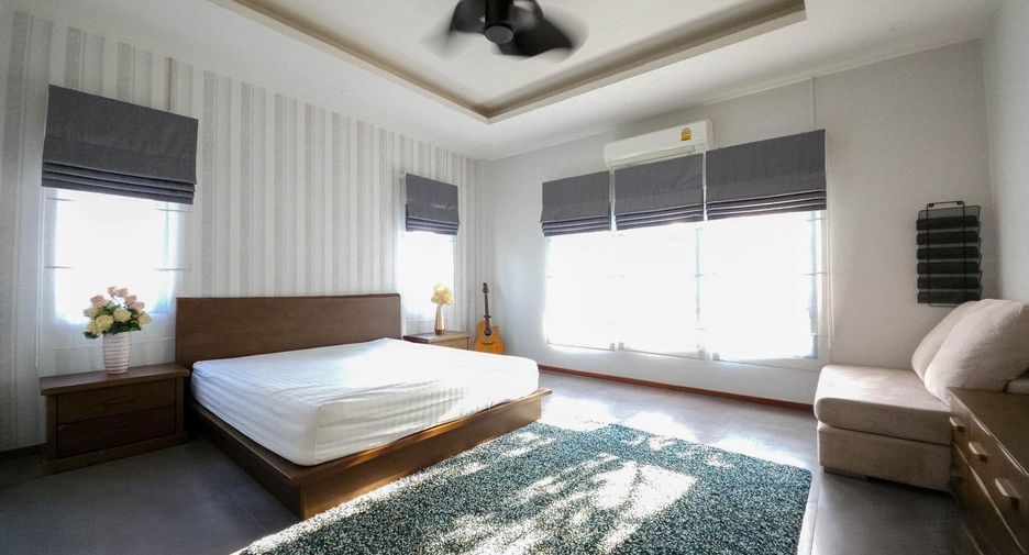 For sale 3 bedrooms house in Taling Chan, Bangkok