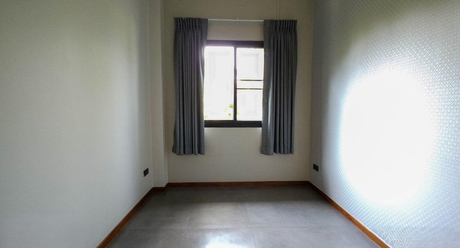 For sale 3 bedrooms house in Taling Chan, Bangkok