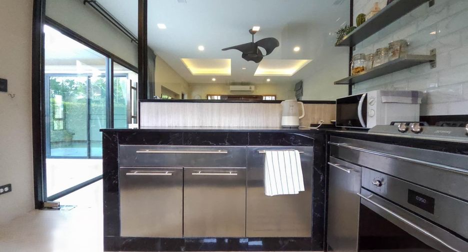 For sale 3 bedrooms house in Taling Chan, Bangkok