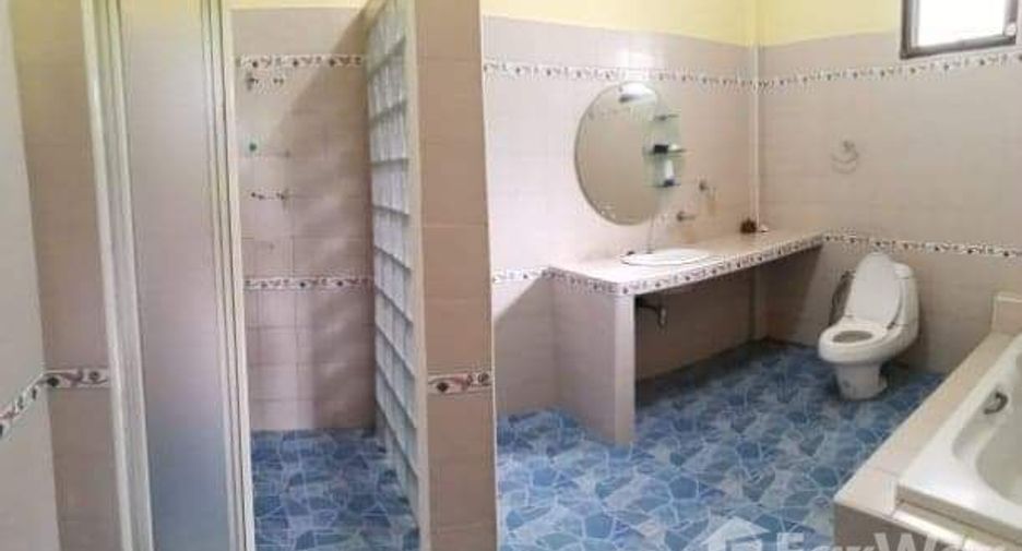 For sale 4 bedrooms house in Ban Khwao, Chaiyaphum