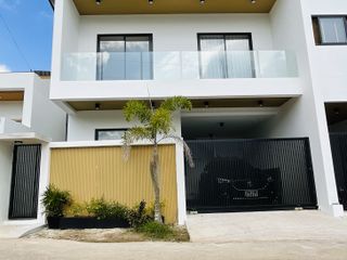 For sale 4 bedrooms house in Kathu, Phuket