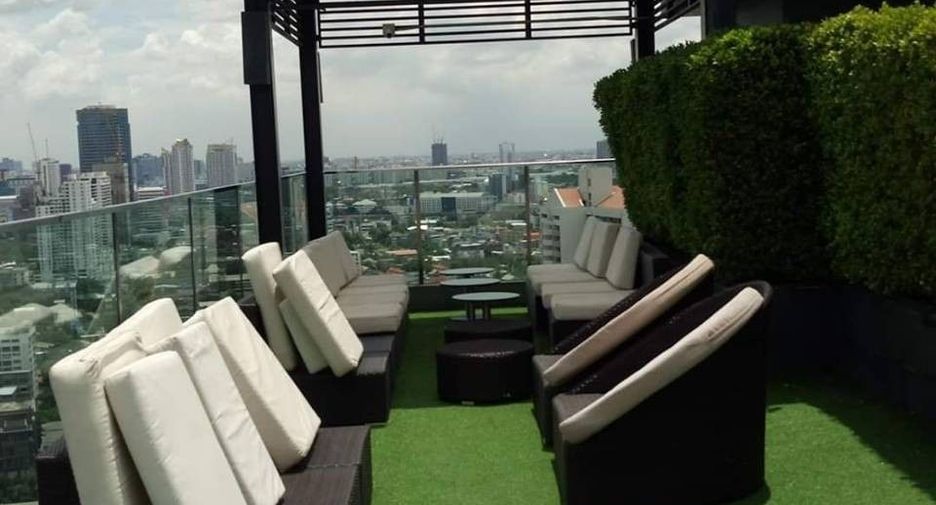 For sale 2 bedrooms condo in Watthana, Bangkok