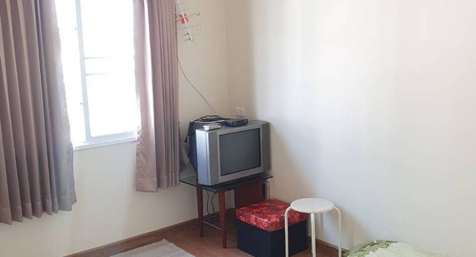 For sale 4 ベッドルーム townhouse in Bang Khae, Bangkok